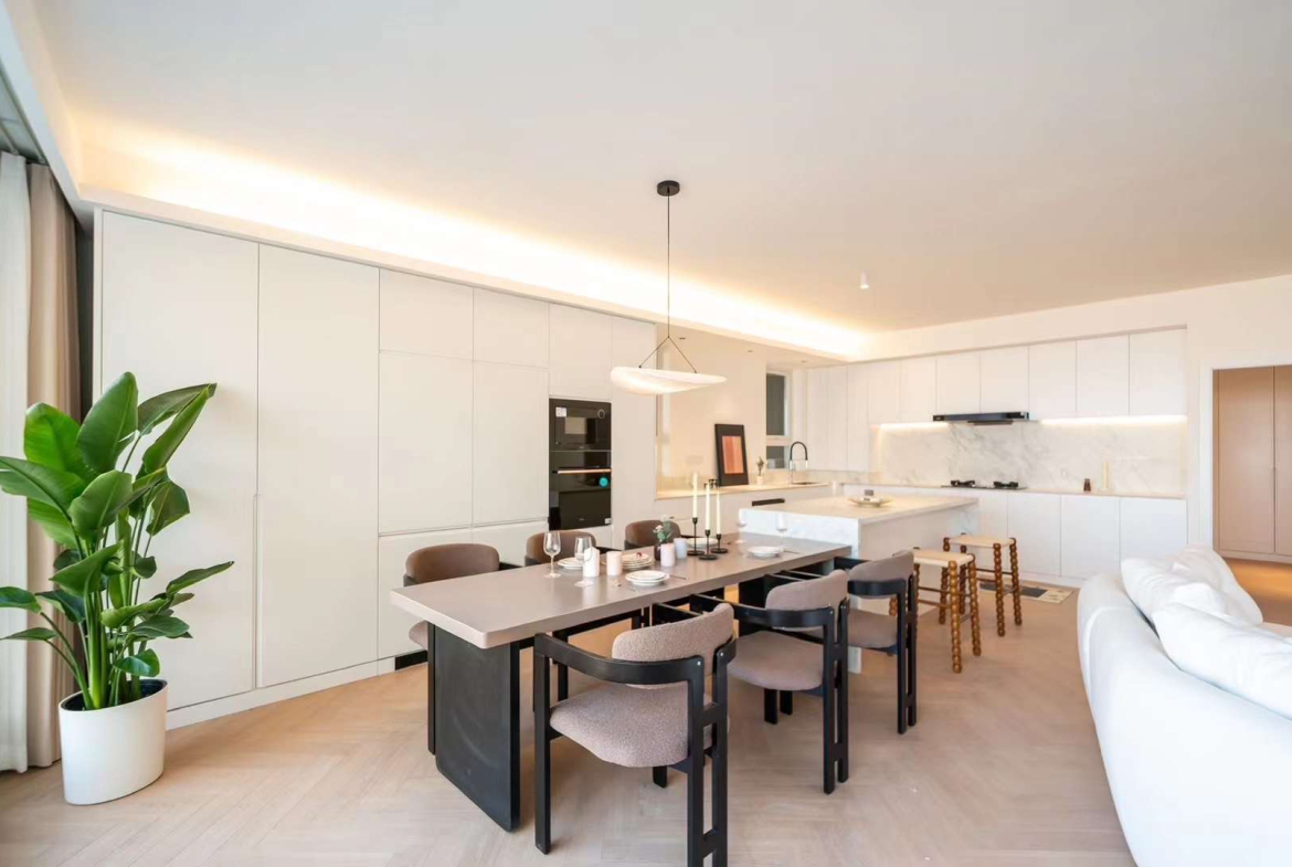 4Bedroom Apartment near South Shaanxi Rd. - Image 2